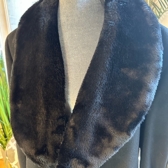 VTG Companion Wool Outercoat w/faux fur collar and faux & lining. Men’s XL Blk - Picture 7 of 14